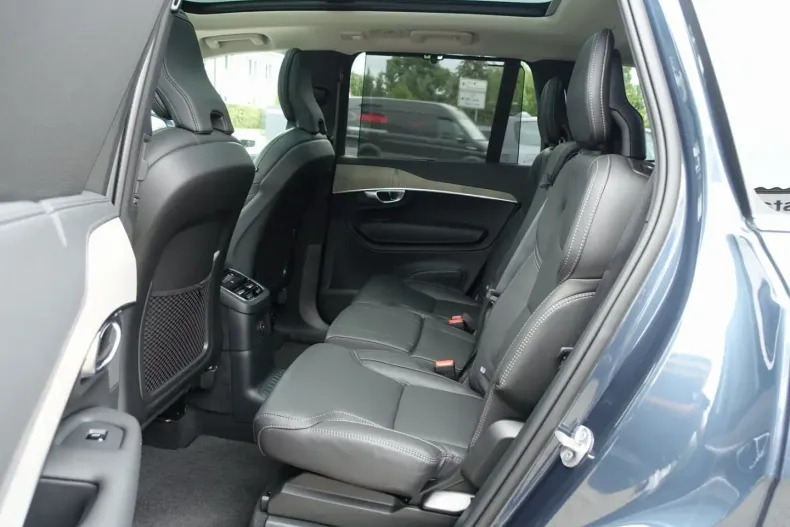 Volvo XC90 din 2024 cu 23.600 km - oferta VOL118399 - foto 9