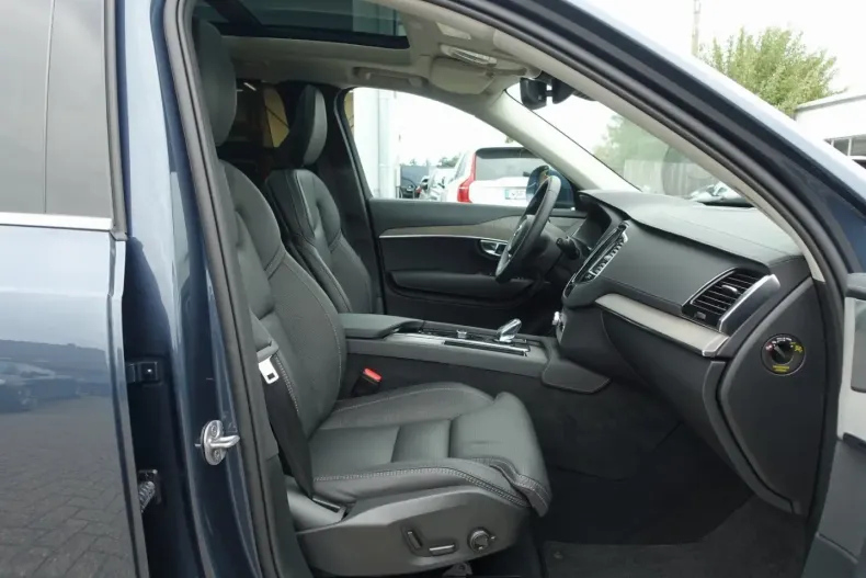 Volvo XC90 din 2024 cu 23.600 km - oferta VOL118399 - foto 10