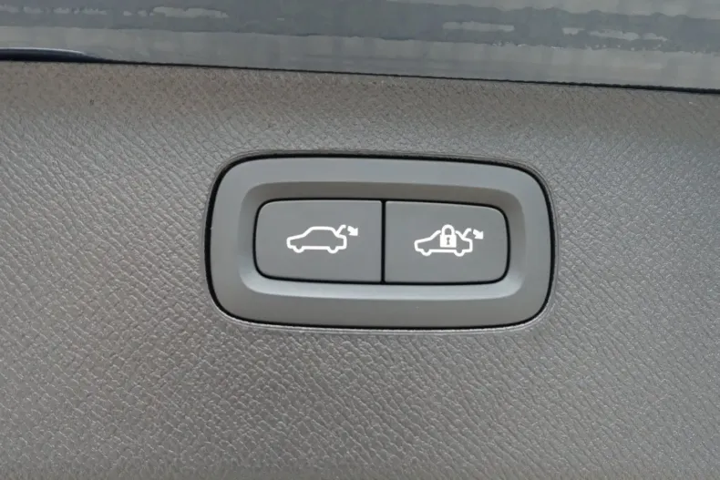 Volvo XC90 din 2024 cu 23.600 km - oferta VOL118399 - foto 26