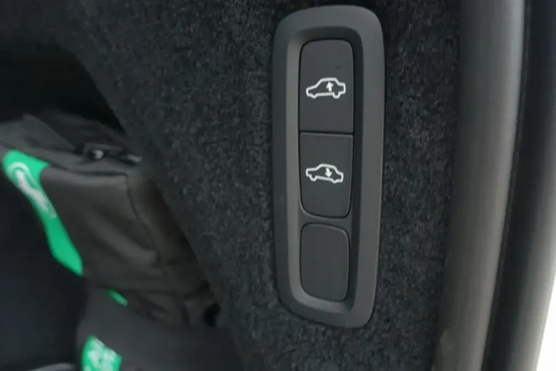 Volvo XC90 din 2024 cu 23.600 km - oferta VOL118399 - foto 27