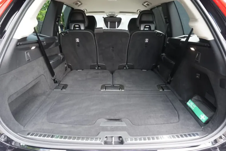 Volvo XC90 din 2023 cu 36.097 km - oferta VOL118400 - foto 20