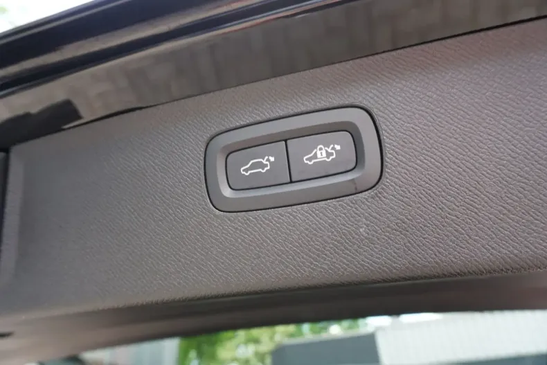 Volvo XC90 din 2023 cu 36.097 km - oferta VOL118400 - foto 37