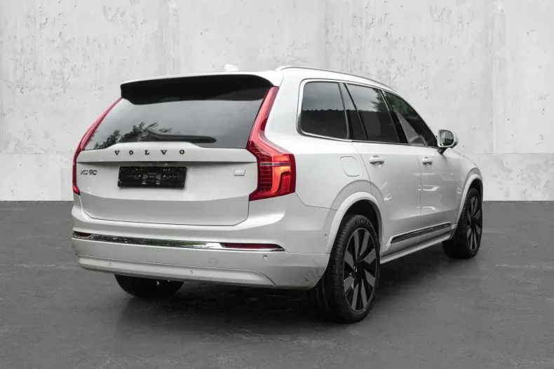Volvo XC90 din 2024 cu 13.551 km - oferta VOL118401 - foto 2