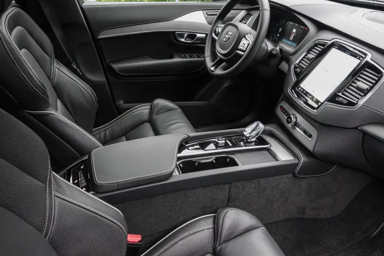 Volvo XC90 din 2024 cu 13.551 km - oferta VOL118401 - foto 5