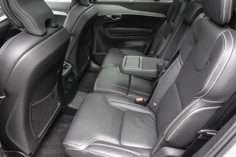 Volvo XC90 din 2024 cu 13.551 km - oferta VOL118401 - foto 15