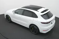 Porsche Cayenne din 2023 cu 32.905 km - oferta POR118402 - foto 17