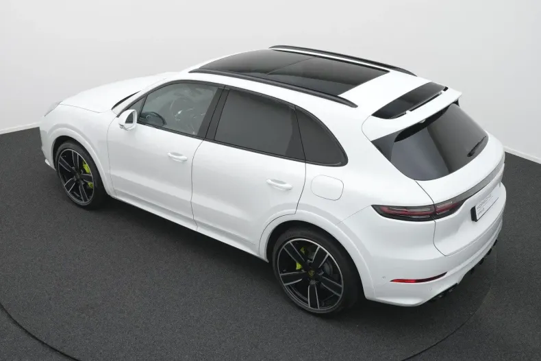 Porsche Cayenne din 2023 cu 32.905 km - oferta POR118402 - foto 17
