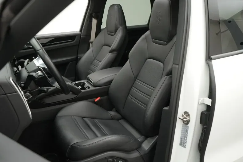 Porsche Cayenne din 2023 cu 32.905 km - oferta POR118402 - foto 29