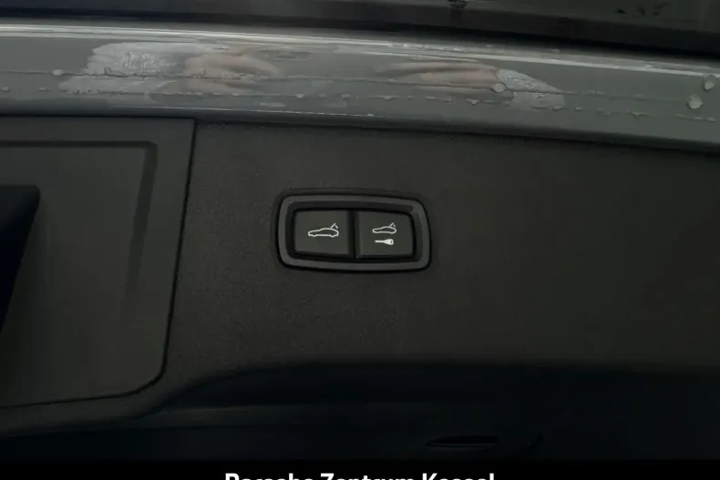 Porsche Cayenne din 2024 cu 41.990 km - oferta POR118408 - foto 23