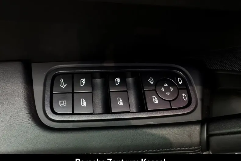 Porsche Cayenne din 2024 cu 41.990 km - oferta POR118408 - foto 29