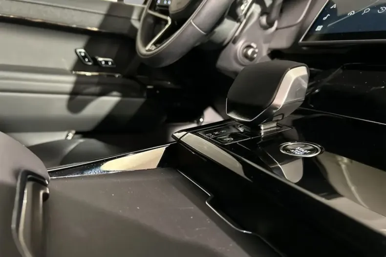 Land Rover Range Rover Sport din 2024 cu 29.368 km - oferta LAN118413 - foto 16