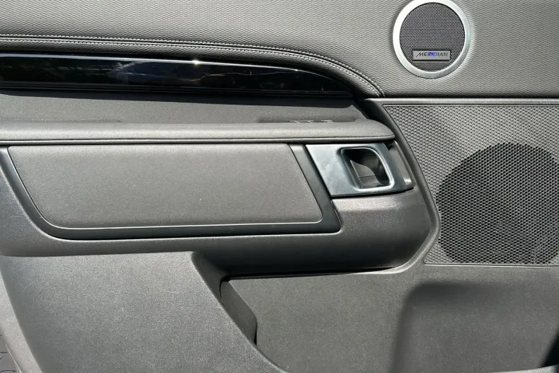 Land Rover Discovery din 2023 cu 9.000 km - oferta LAN118417 - foto 19