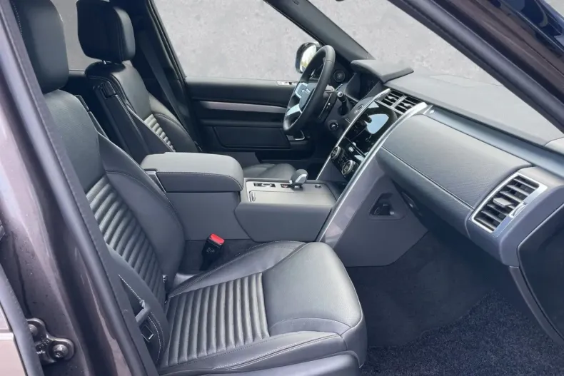 Land Rover Discovery din 2024 cu 15.528 km - oferta LAN118420 - foto 3