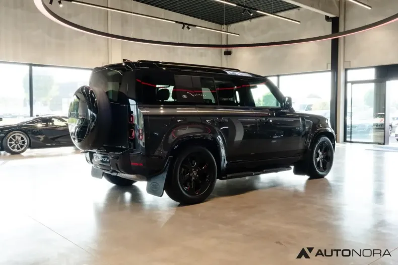 Land Rover Defender din 2024 cu 17.700 km - oferta LAN118430 - foto 4