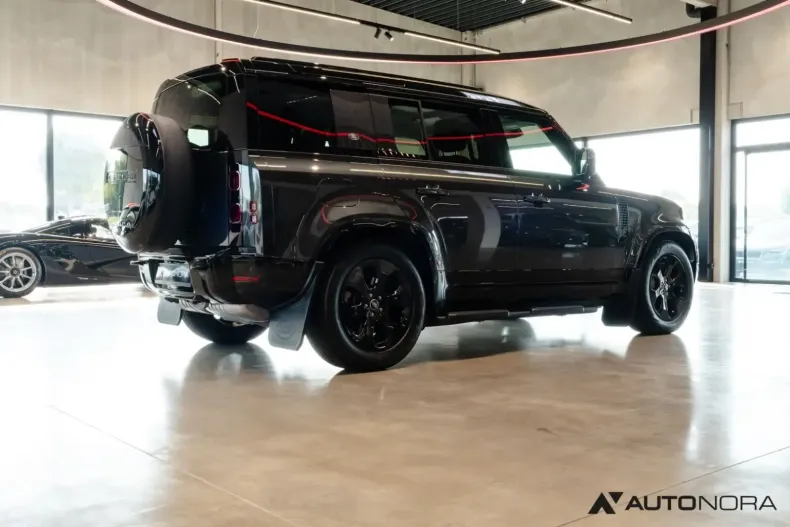 Land Rover Defender din 2024 cu 17.700 km - oferta LAN118430 - foto 14