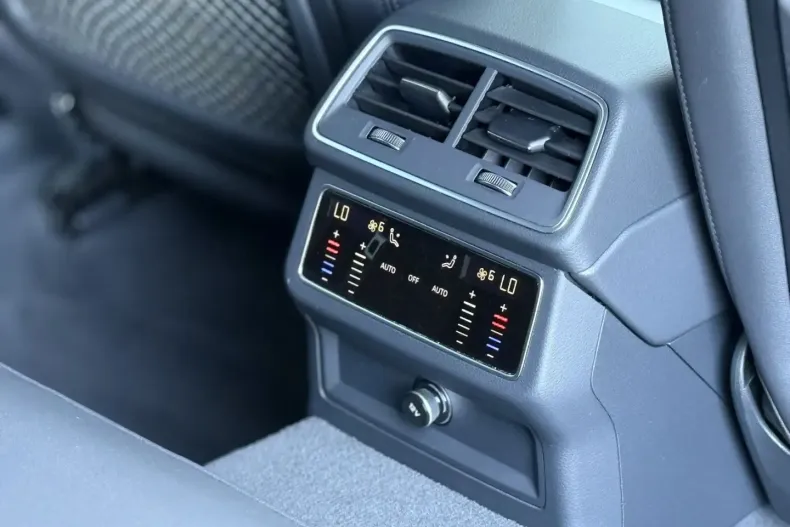 Audi A6 din 2022 cu 75.925 km - oferta AUD118446 - foto 19