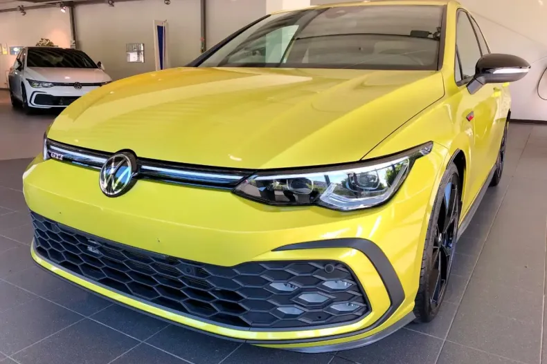 Volkswagen Golf din 2022 cu 17.500 km - oferta VOL118449 - foto 3