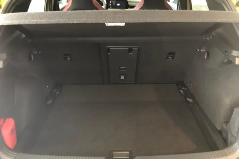 Volkswagen Golf din 2022 cu 17.500 km - oferta VOL118449 - foto 7