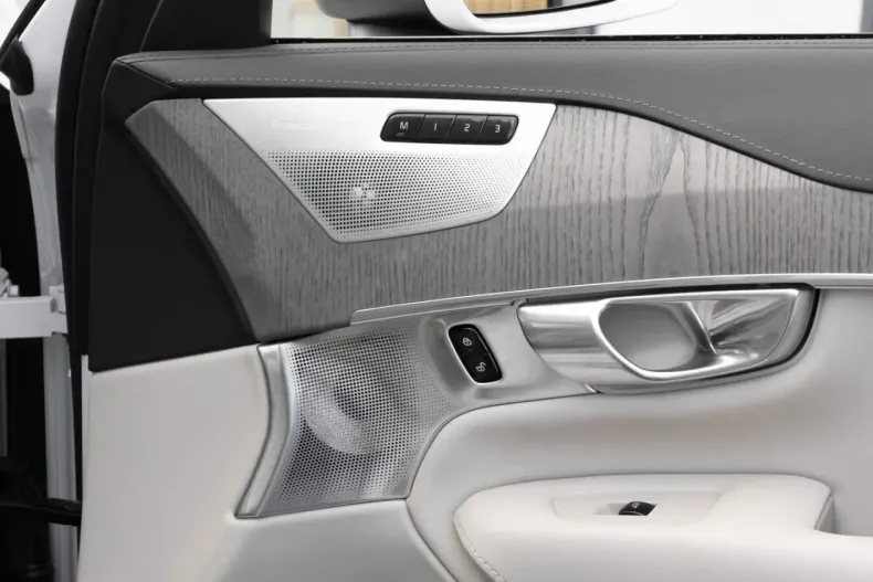 Volvo XC90 din 2022 cu 64.317 km - oferta VOL118457 - foto 8