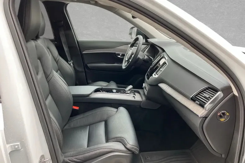 Volvo XC90 din 2022 cu 68.000 km - oferta VOL118458 - foto 4