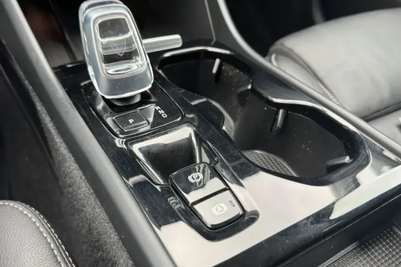 Volvo XC40 din 2022 cu 62.635 km - oferta VOL118464 - foto 21