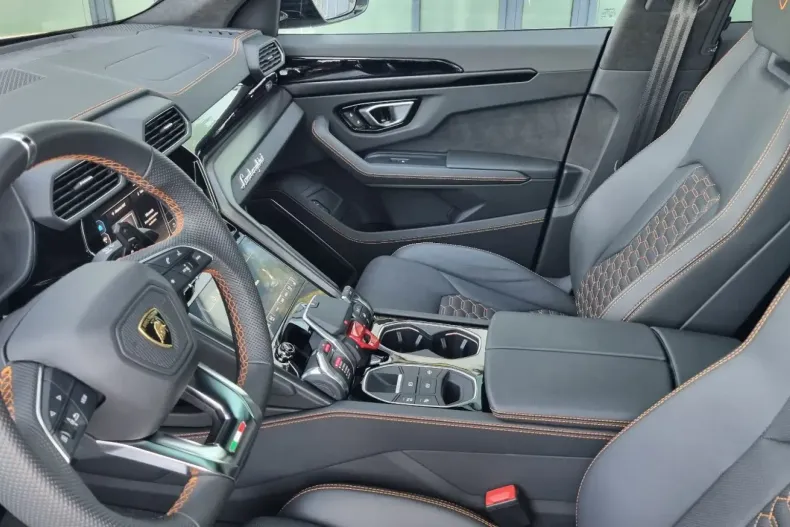 Lamborghini Urus din 2022 cu 16.200 km - oferta LAM118482 - foto 11