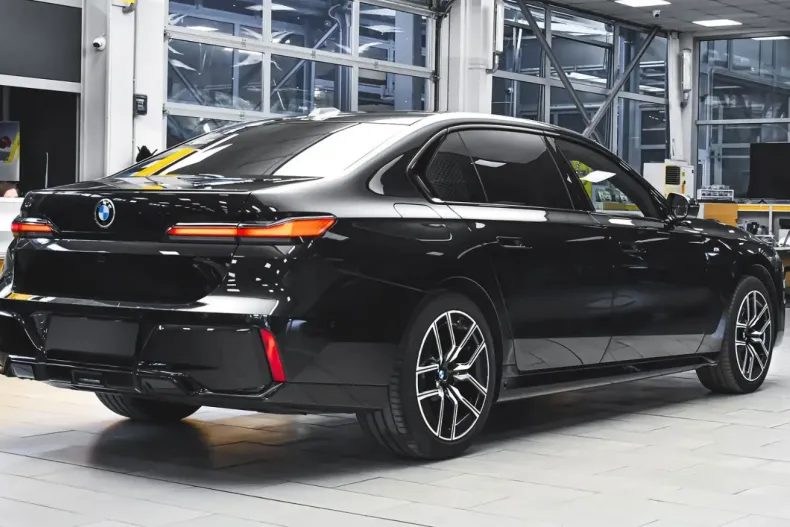 BMW 740 din 2024 cu 13.719 km - oferta BMW118483 - foto 5