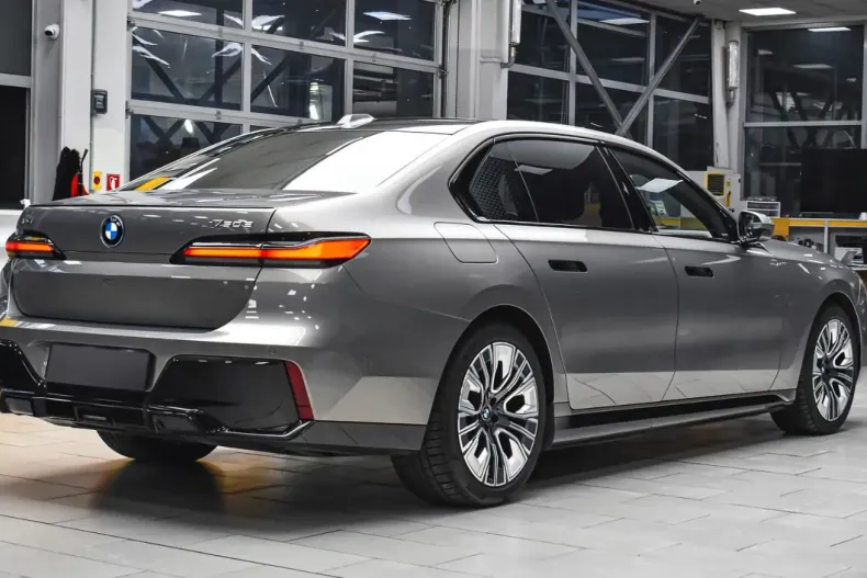 BMW 750 din 2024 cu 34.100 km - oferta BMW118492 - foto 5