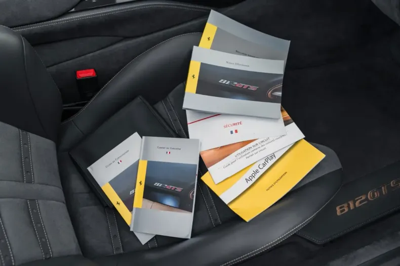 Ferrari 812 din 2023 cu 9.500 km - oferta FER118509 - foto 17