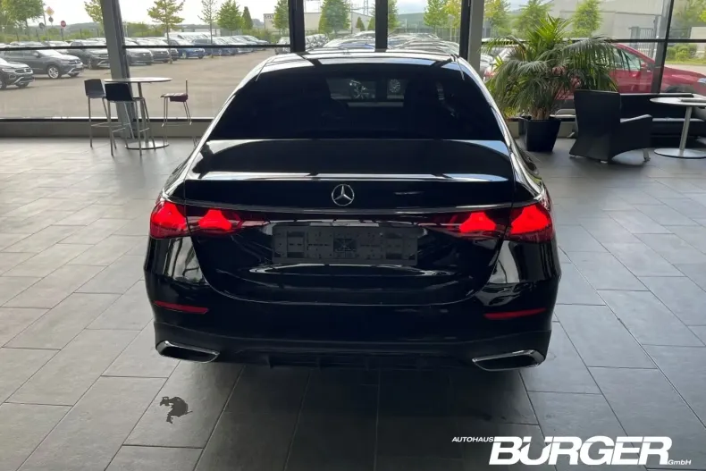 Mercedes-Benz E 220 din 2024 cu 18.500 km - oferta MER118513 - foto 5