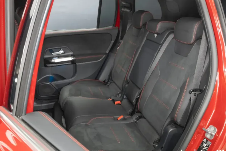 Mercedes-Benz GLB 200 din 2024 cu 19.252 km - oferta MER118526 - foto 13