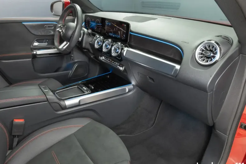 Mercedes-Benz GLB 200 din 2024 cu 19.252 km - oferta MER118526 - foto 16