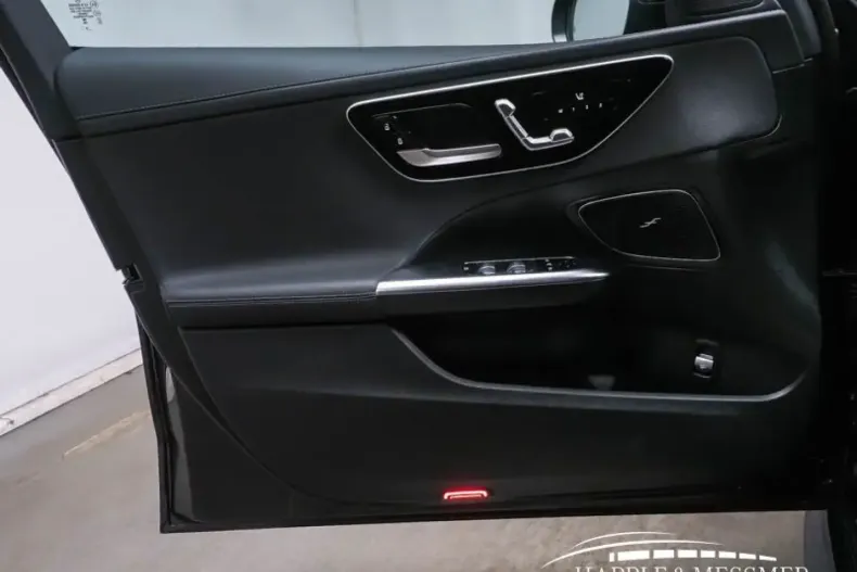 Mercedes-Benz C 200 din 2024 cu 12.500 km - oferta MER118530 - foto 10