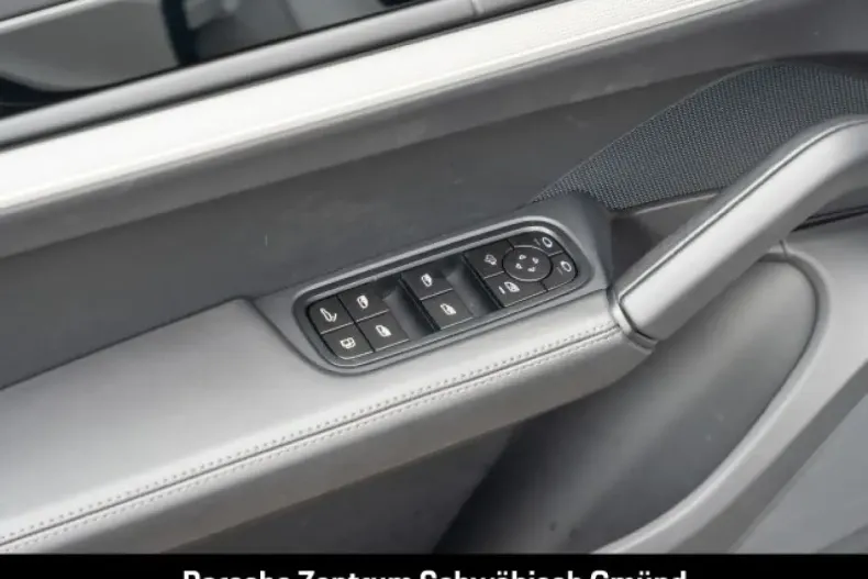 Porsche Cayenne din 2023 cu 26.000 km - oferta POR118539 - foto 19