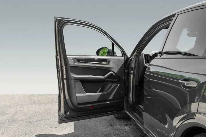 Porsche Cayenne din 2024 cu 29.800 km - oferta POR118541 - foto 19