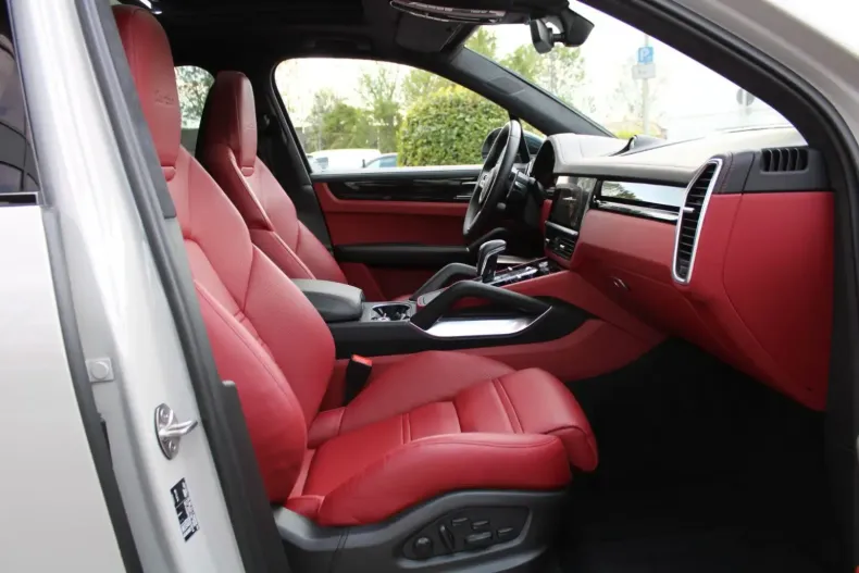 Porsche Cayenne din 2023 cu 42.500 km - oferta POR118544 - foto 9