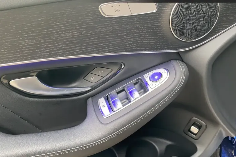 Mercedes-Benz GLC 300 din 2022 cu 13.490 km - oferta MER118557 - foto 13