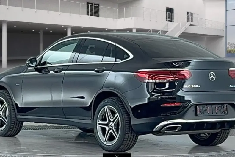 Mercedes-Benz GLC 300 din 2020 cu 47.115 km - oferta MER118560 - foto 2