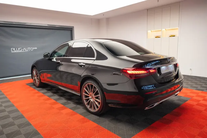 Mercedes-Benz E 300 din 2022 cu 43.000 km - oferta MER118578 - foto 4