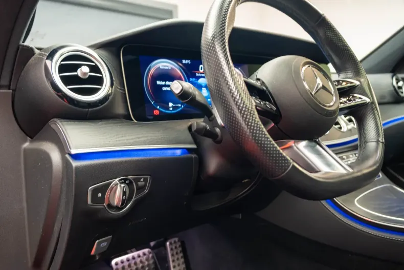 Mercedes-Benz E 300 din 2022 cu 43.000 km - oferta MER118578 - foto 23