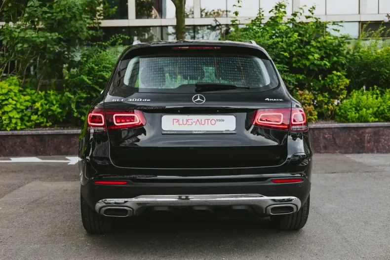 Mercedes-Benz GLC 300 din 2021 cu 138.395 km - oferta MER118581 - foto 8