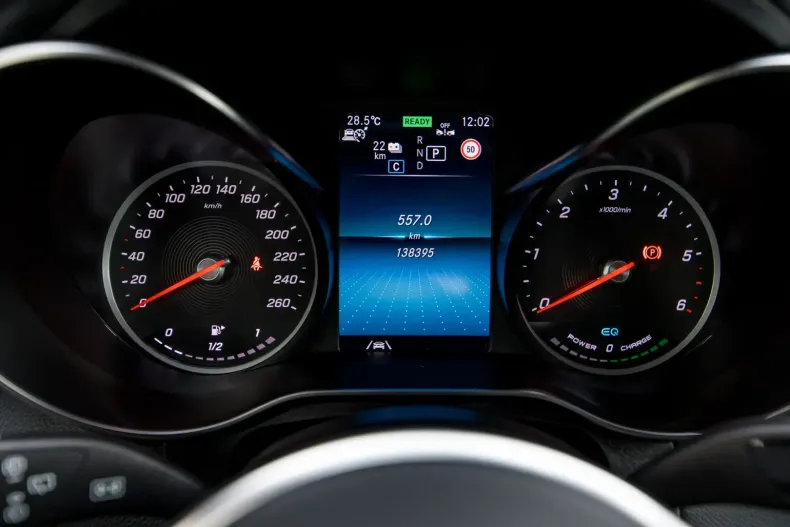 Mercedes-Benz GLC 300 din 2021 cu 138.395 km - oferta MER118581 - foto 24