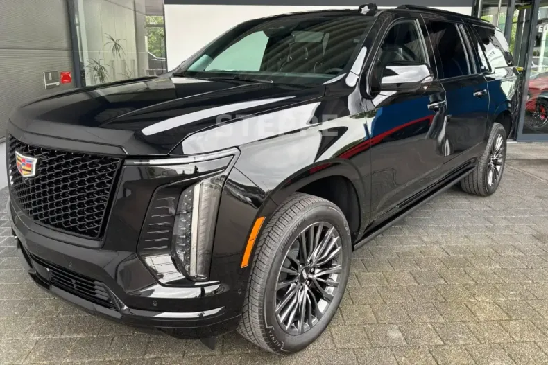 Cadillac Escalade din 2025 cu 10 km - oferta CAD118582 - foto 1