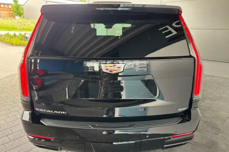 Cadillac Escalade din 2025 cu 10 km - oferta CAD118582 - foto 3