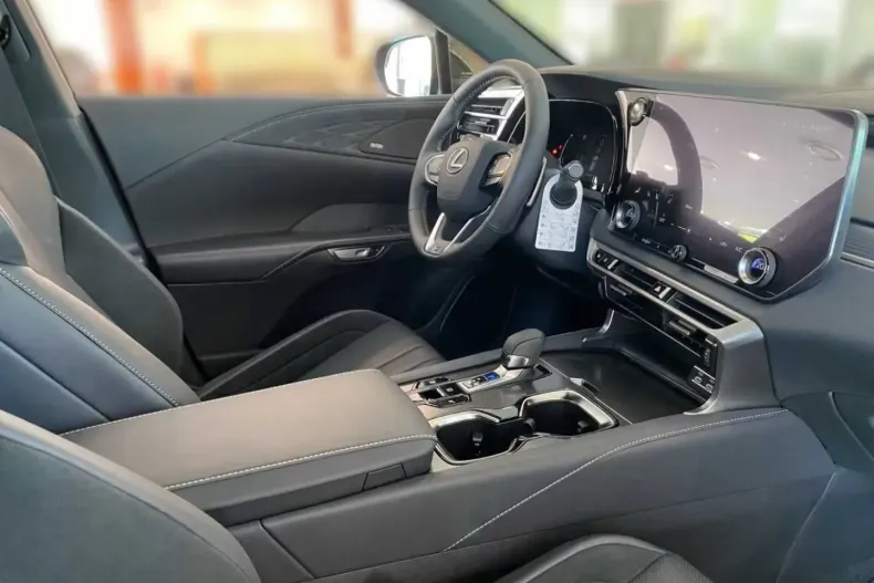 Lexus RX 500 din 2024 cu 10 km - oferta LEX118596 - foto 9