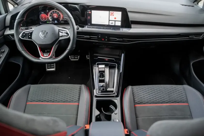 Volkswagen Golf din 2023 cu 21.250 km - oferta VOL118623 - foto 9