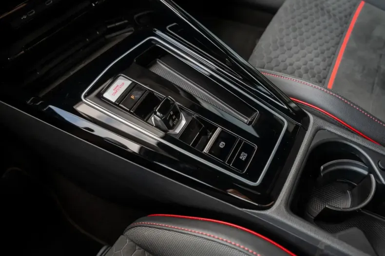 Volkswagen Golf din 2023 cu 21.250 km - oferta VOL118623 - foto 19