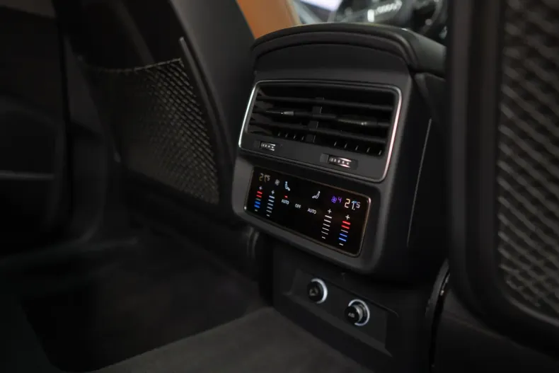 Audi RSQ8 din 2020 cu 63.800 km - oferta AUD118624 - foto 29