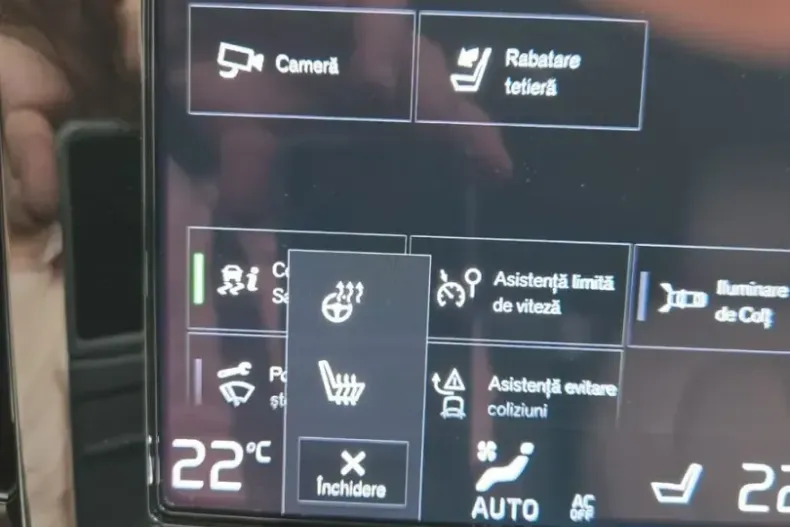 Volvo XC40 din 2023 cu 30.571 km - oferta VOL118631 - foto 10