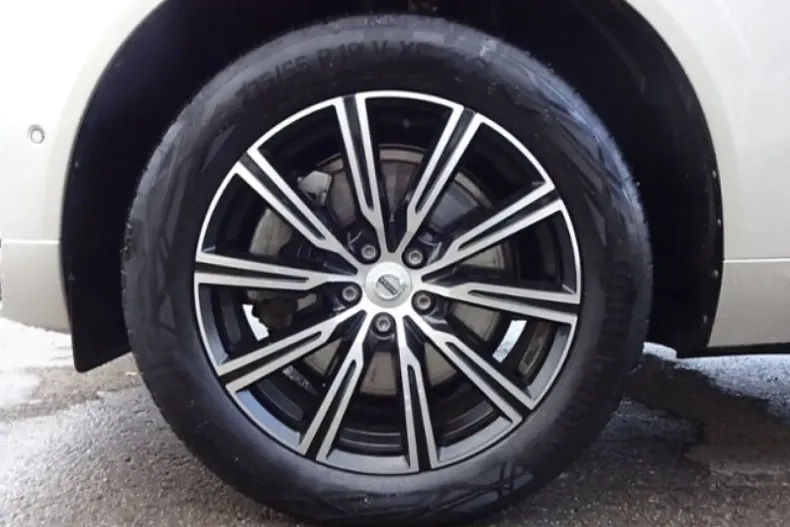 Volvo XC60 din 2020 cu 52.700 km - oferta VOL118632 - foto 10